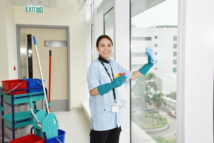 Web_Desktop-2024_ISS_HK_Healthcare_01